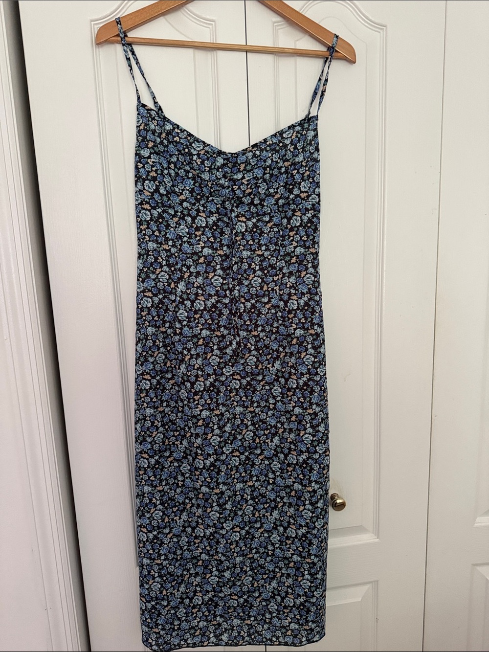 RIHOAS Blue Floral Midi Slip Dress